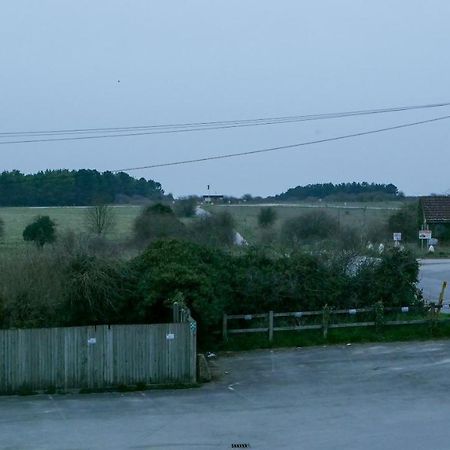 Apartamento The Bustard Salisbury Exterior foto